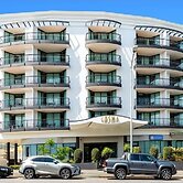 Cosmo Apartment Hotel