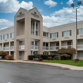 HomeTown Inn by Red Roof East Syracuse