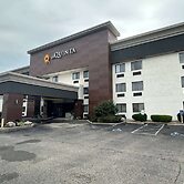 La Quinta Inn and Suites by Wyndham Cincinnati North