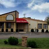 Budgetel Inn & Suites