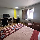 Super 8 by Wyndham Blair