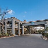 Clarion Pointe Forsyth I-75