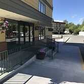 Americas Best Value Inn & Suites Anchorage Airport