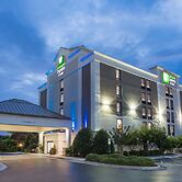 Holiday Inn Express Hotel & Suites Wilmington-University Ctr by IHG