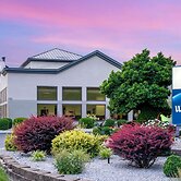 Best Western Suites