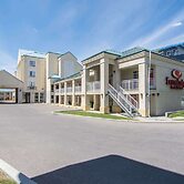 Econo Lodge Inn & Suites University