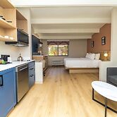 Ramada by Wyndham Davenport Orlando South
