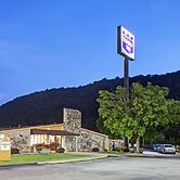 Knights Inn Charleston