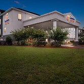 Comfort Suites near Camp Lejeune