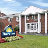 Days Inn by Wyndham Cleveland Lakewood