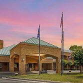 Comfort Suites Inn at Ridgewood Farm