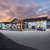 EverSpring Inn & Suites