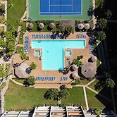 Royale Beach and Tennis Club