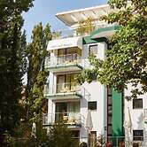 Bernstein Villa Kastania