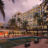 Novotel Mumbai Juhu Beach Hotel