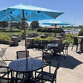 Barker's Island Inn Resort