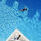 Mr & Mrs White Tinos