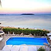 The Grove Seaside Hotel