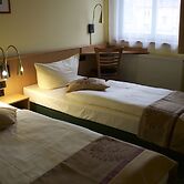 Acron Hotel