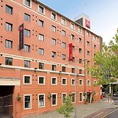 ibis Sheffield City