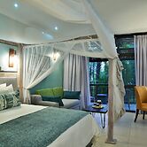 Cresta Mowana Safari Resort & Spa