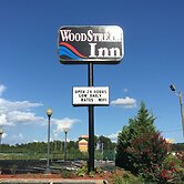Woodstream Inn