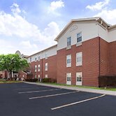 Wingate by Wyndham Roseville/Detroit