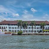 Brunton Boatyard - Cgh Earth