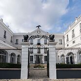 Aigle Noir Hotel Fontainebleau -  MGallery Collection