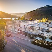 Best Western Plus Baker Street Inn