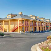 Quality Inn Bessemer I-20 exit 108