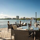 Sunset Marina Resort & Yacht Club