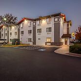 Super 8 by Wyndham College Park Wash DC Area