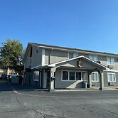 Super 8 by Wyndham Sherman