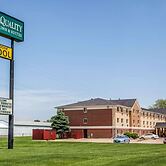 Quality Inn & Suites Davenport near I-80
