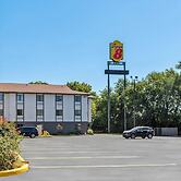Super 8 by Wyndham Terre Haute