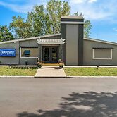 Rodeway Inn & Suites