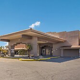 Quality Inn & Suites Lake Havasu City
