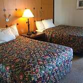 Travelodge by Wyndham Brooklyn Center