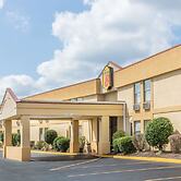 Super 8 by Wyndham Knoxville Downtown Area