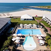 Red Jacket Beach Resort