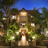 Court Classique Suite Hotel