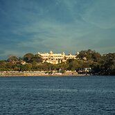 The Lalit Laxmi Vilas Palace