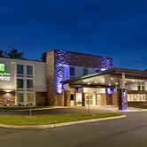 Holiday Inn Express Williamsbrg Busch Gardens Area by IHG