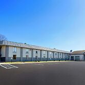 Spark by Hilton Daleville Roanoke North