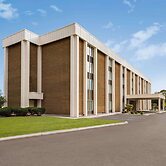 Super 8 by Wyndham Liverpool/Syracuse North Airport