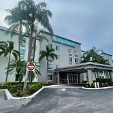 La Quinta Inn & Suites by Wyndham Sawgrass