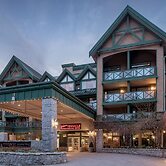 Pinnacle Hotel Whistler Village