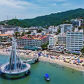Hotel Delfin PV Beach Resort