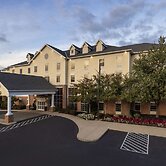 Hampton Inn & Suites State College at Williamsburg Square